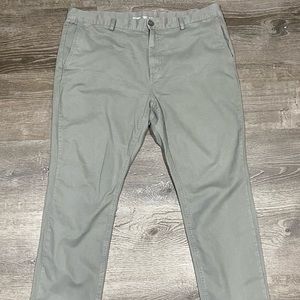 Old navy lived in chino’s